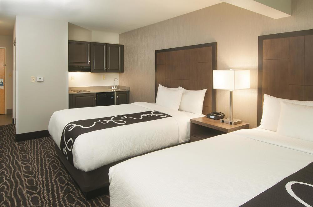 Hotel La Quinta By Wyndham Fairbanks Airport Exterior foto