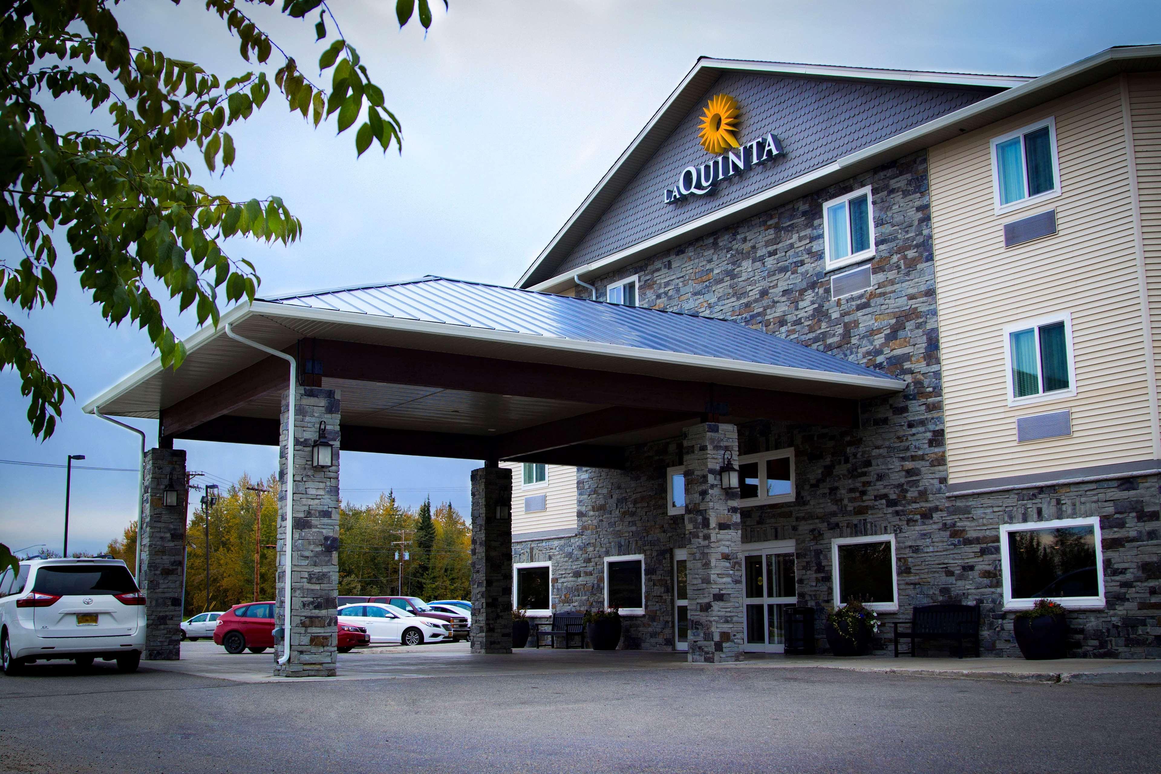 Hotel La Quinta By Wyndham Fairbanks Airport Exterior foto