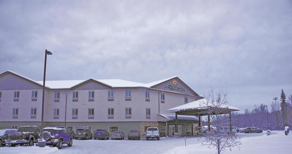 Hotel La Quinta By Wyndham Fairbanks Airport Exterior foto