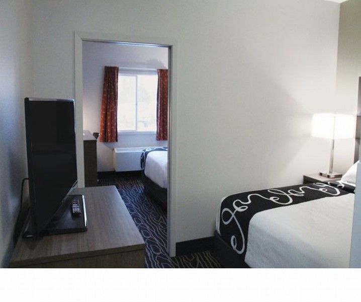 Hotel La Quinta By Wyndham Fairbanks Airport Exterior foto