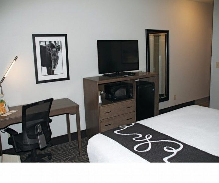 Hotel La Quinta By Wyndham Fairbanks Airport Exterior foto