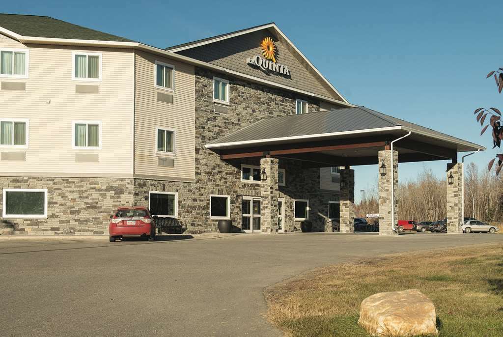 Hotel La Quinta By Wyndham Fairbanks Airport Exterior foto